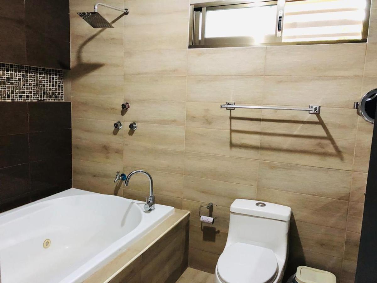Casa Lili 2: Luxurious/Amplio/Hot Water/Economic/Wifi/Tv Leilighet Valladolid  Eksteriør bilde