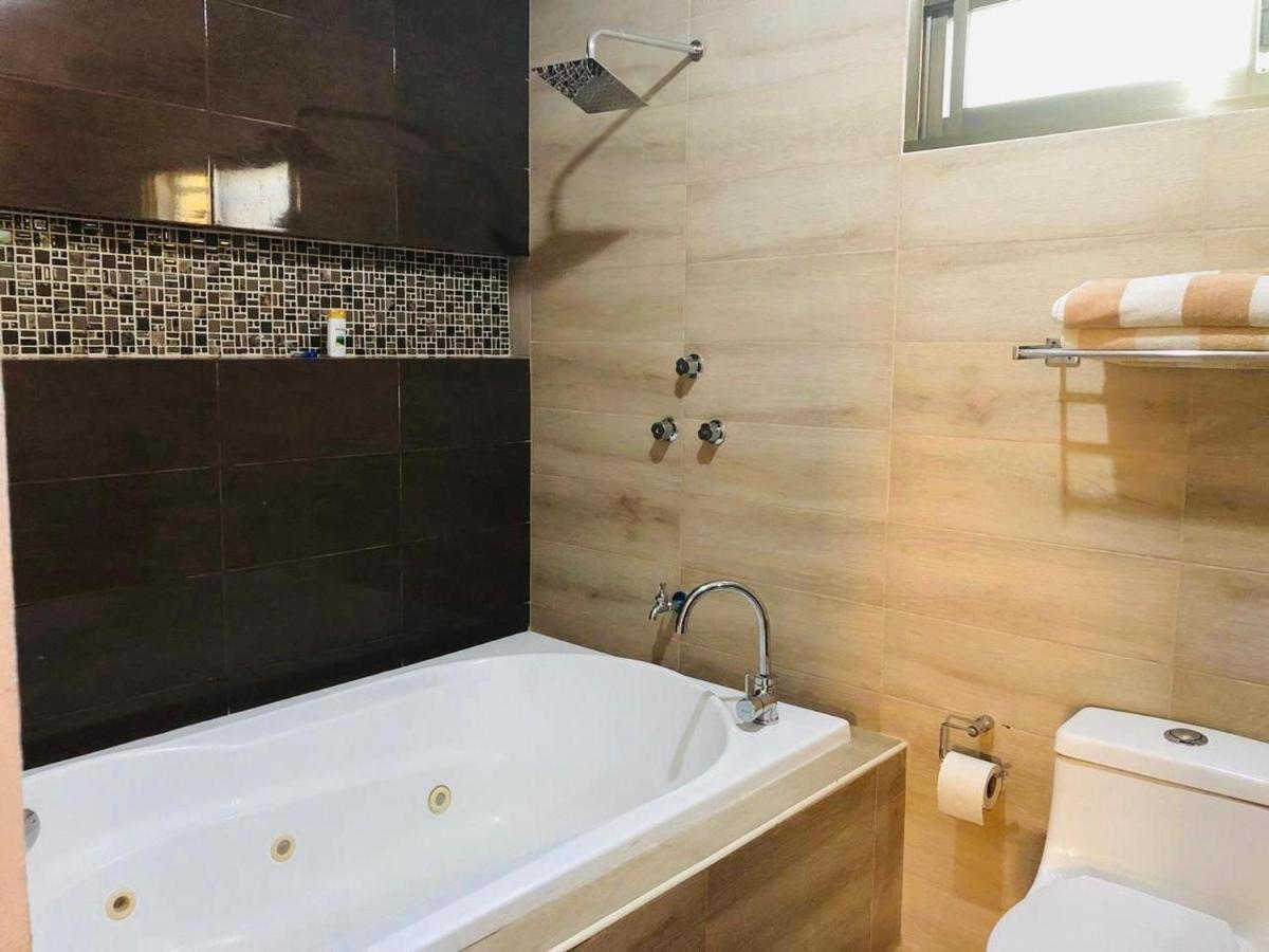 Casa Lili 2: Luxurious/Amplio/Hot Water/Economic/Wifi/Tv Leilighet Valladolid  Eksteriør bilde